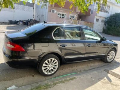 Skoda super b 2013