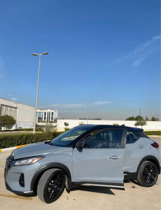 nissan kiks 2023