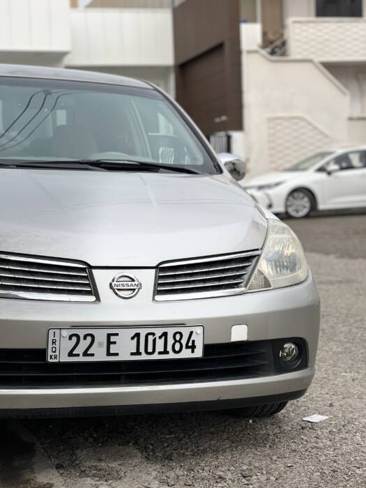 nissan tida